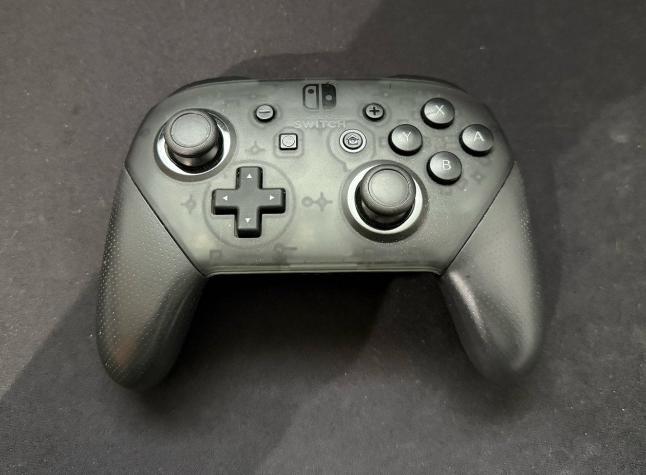 Nintendo switch pro controller, Consoles de jeu & Jeux vidéo, Consoles de jeu | Nintendo Consoles | Accessoires, Utilisé, Switch