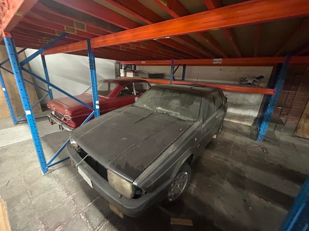 Kas met papieren alfa 75, 1800, Auto's, Bedrijf, Te koop