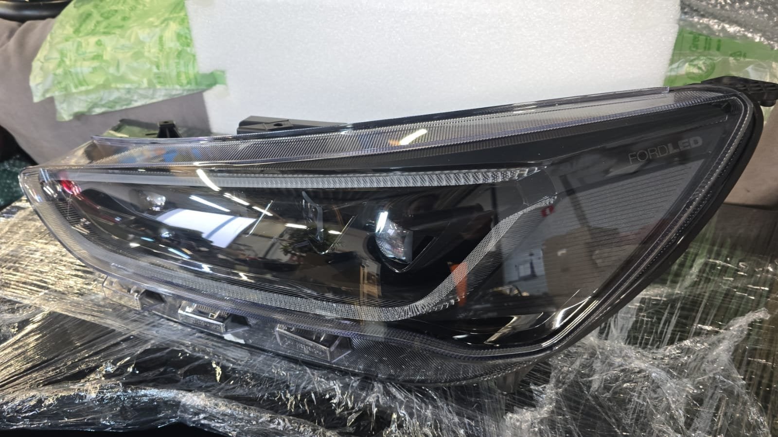 Ford Focus MK4 Facelift 22+ LED Koplamp Links NX7B-13E017-AK, Auto-onderdelen, Gebruikt, Info@ford.com, Ford, Ford Motor Company