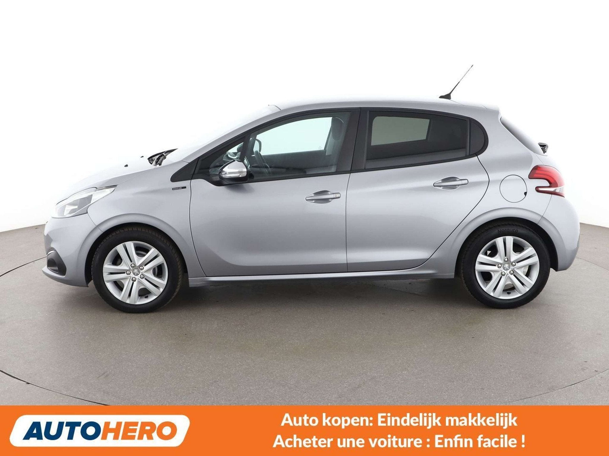 Peugeot 208 1.2 PureTech Signature, Autos, Argent ou Gris, Achat, Euro 6, Noir