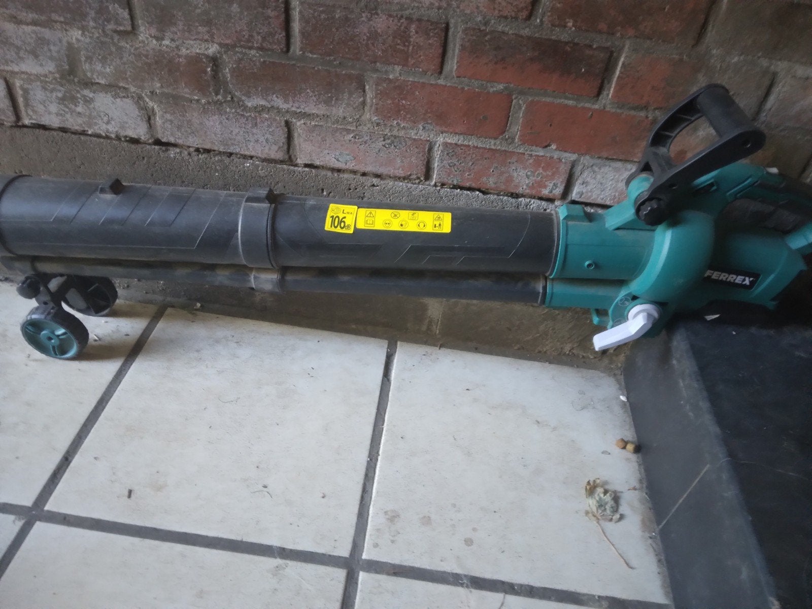 ferex moet na gekeken worden 20 euro, Tuin en Terras, Ophalen, Gebruikt, Ferex, Met neuswiel