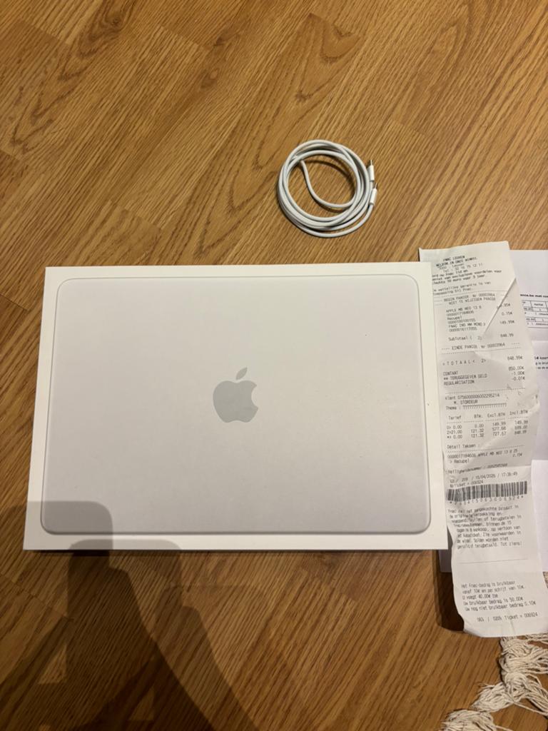 Mac book Neo 256gb NIEUW !, Computers en Software, Apple Macbooks, Ophalen of Verzenden, Nieuw, Overige modellen