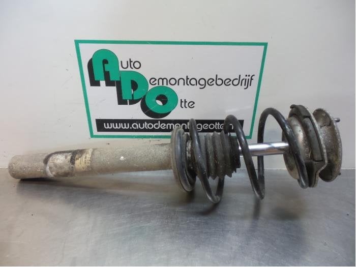 Schokdemperpoot links-voor van een BMW 5-Serie (5-Serie 95-), Auto-onderdelen, Ophanging en Onderstel, BMW, Gebruikt, 3 maanden garantie