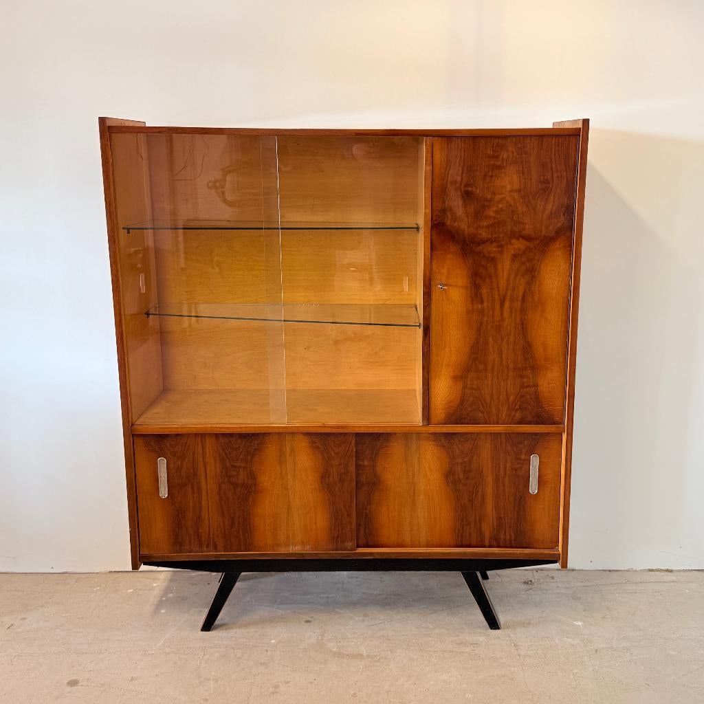 Speelse hoogglans highboard met vitrine, Met deur(en), 100 tot 150 cm, Glas, 100 tot 150 cm