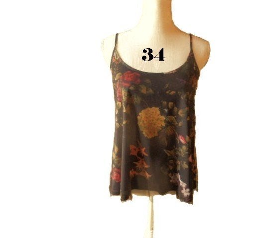 (14) -top femme t.34 noir - mohito -, Vêtements | Femmes, Tops, Sans manches, Enlèvement ou Envoi, Comme neuf, Mohito
