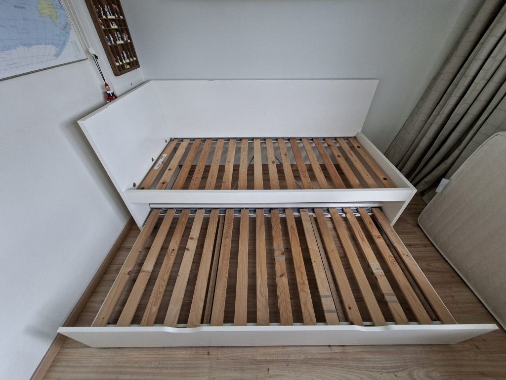 IKEA enkel bed met extra bedlade onderaan, Huis en Inrichting, Slaapkamer | Bedden, Ophalen, Zo goed als nieuw, 200 cm, 90 cm