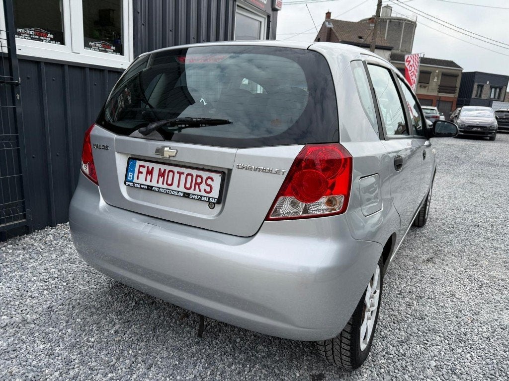 Chevrolet Kalos 1.2i / 5 Portes / Entretien OK + CT OK, Autos, Chevrolet, Argent ou Gris, Achat, Entreprise, Entretenue par le concessionnaire