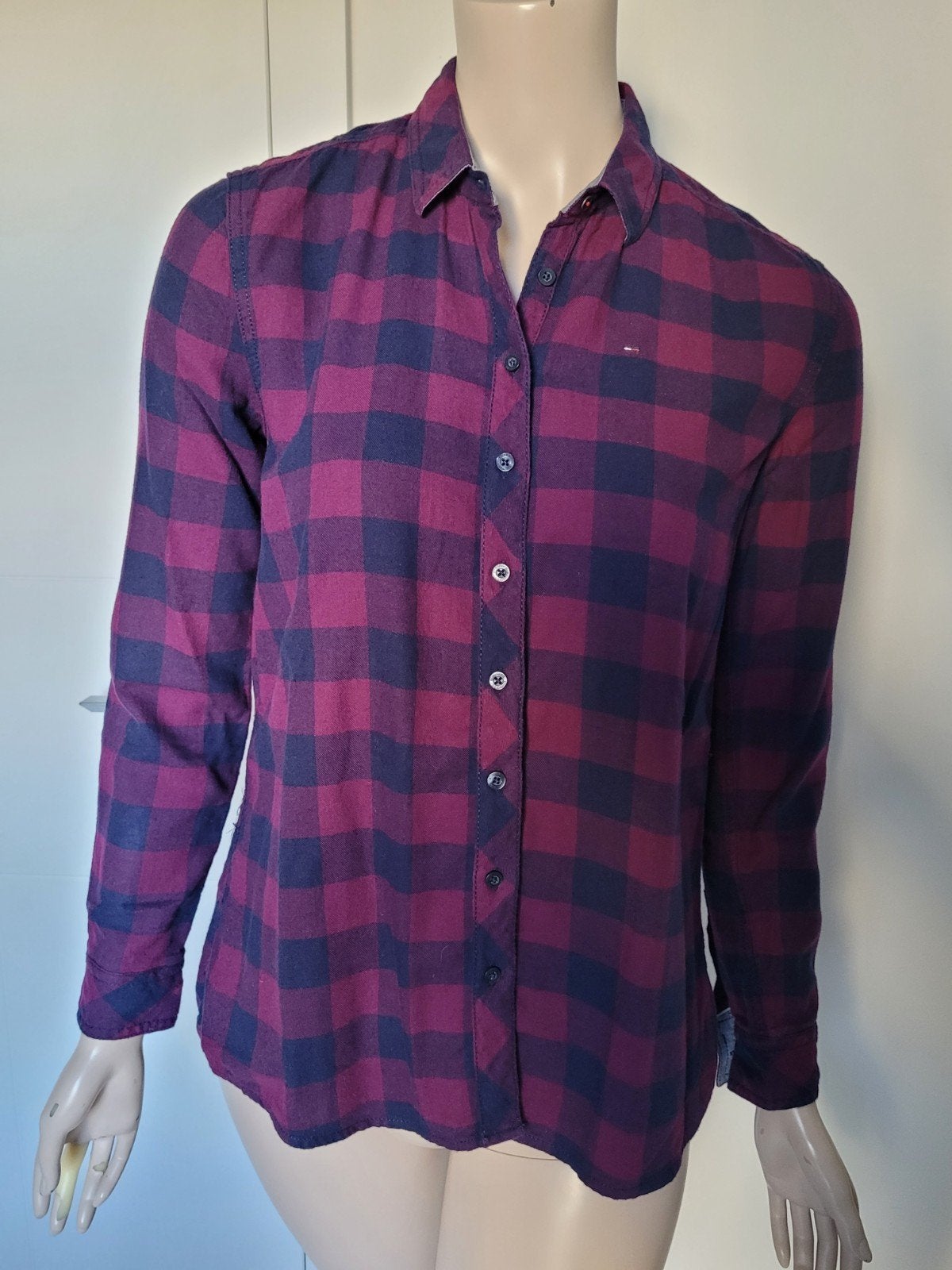 Hemdje Hilfiger Denim maat XS, Ophalen of Verzenden