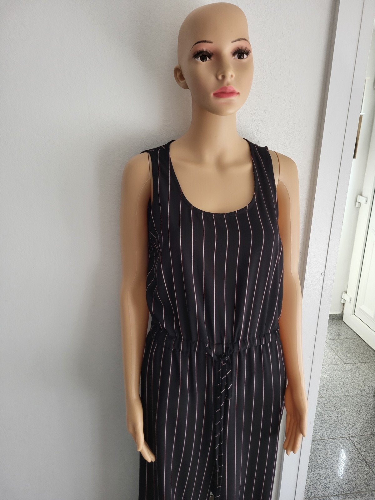 Zwarte Zomer gestreepte Jumpsuit 
Maat is 38, Ophalen of Verzenden