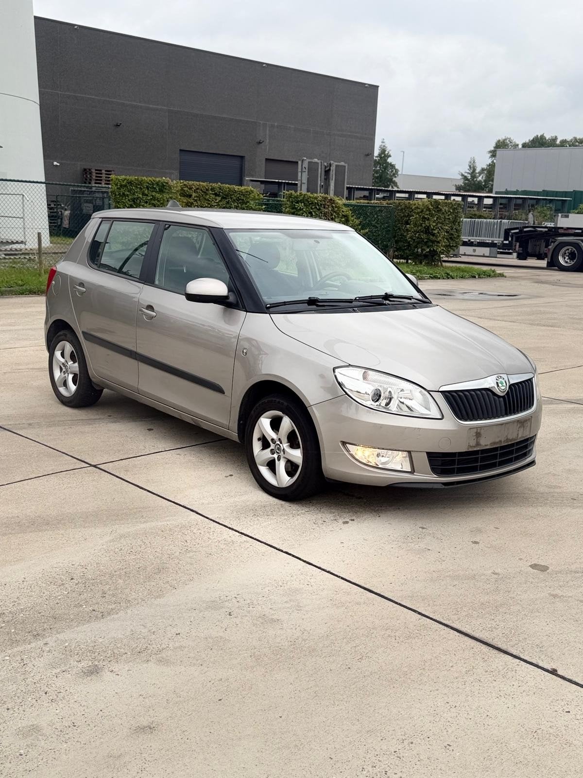 SKODA FABIA 1.2 TDI 178000 km EURO 5 met airco pdc enz..., Euro 5, Achat, Ordinateur de bord, Noir