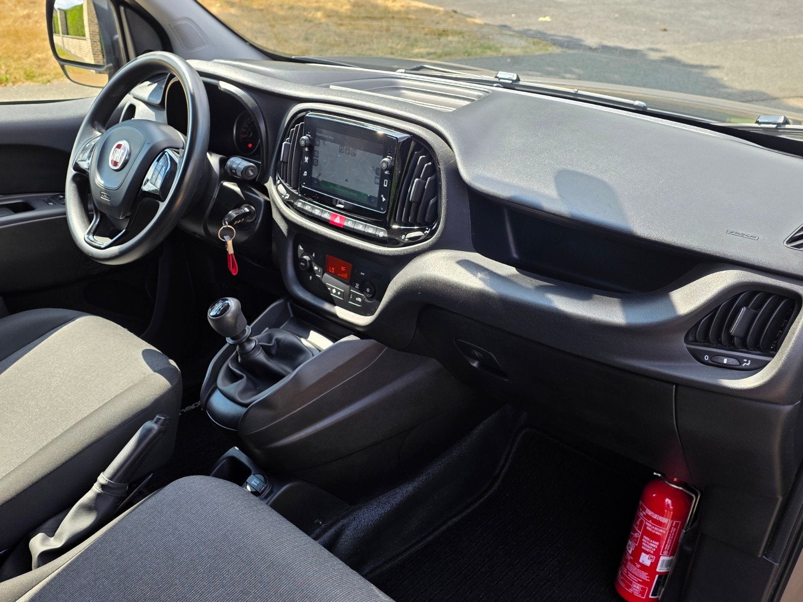 Fiat Doblo 1.6d euro6d* premium* carplay, 3zit, camera, btw, Auto's, Voorwielaandrijving, Dealer onderhouden, Stof, 4 cilinders