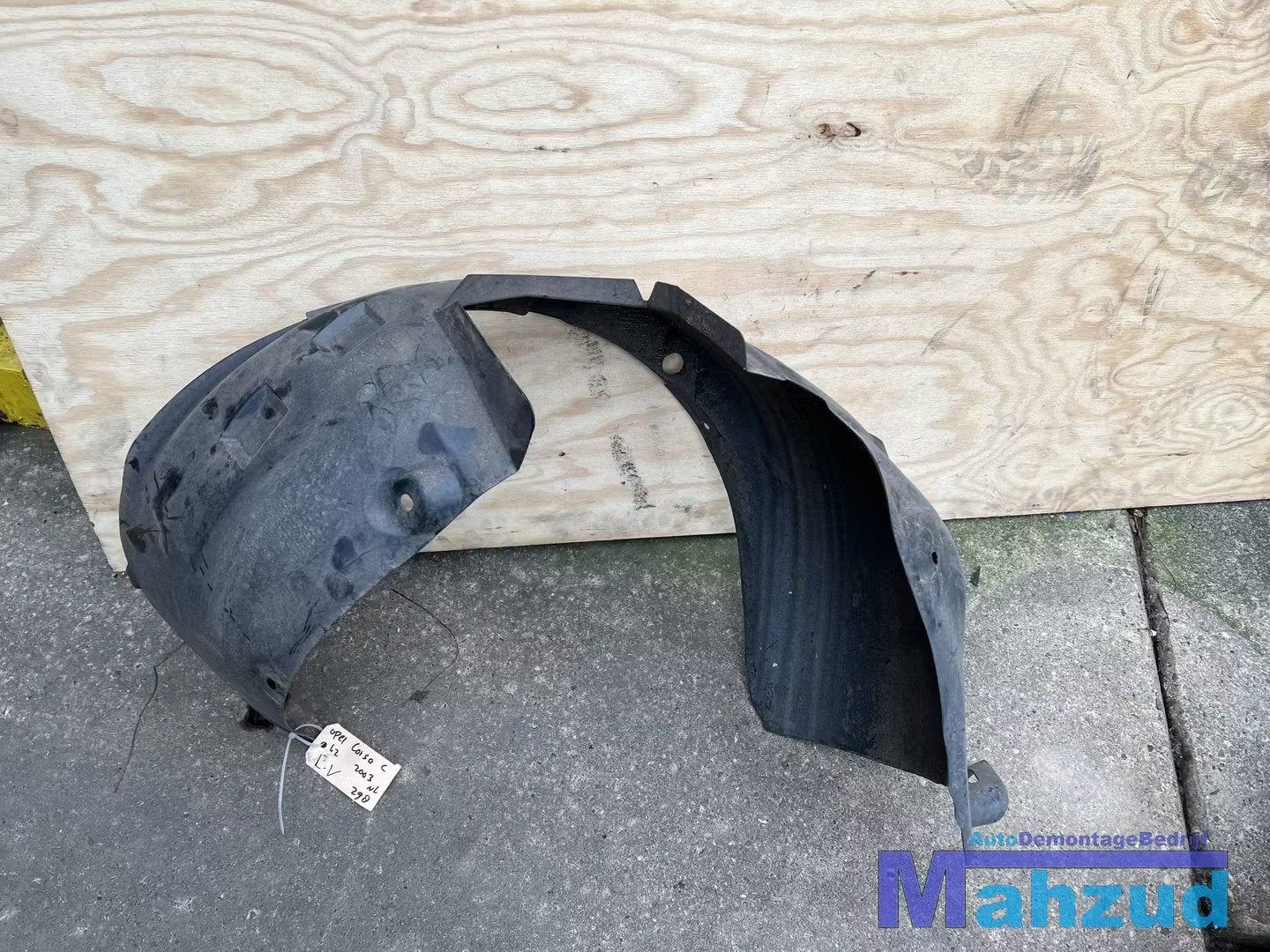 OPEL CORSA C Links voor modderkuip wielkuip 2000-2005, Opel Automobile GmbH, Avant, Opel, Bahnhofsplatz 1
65423  Russelsheim am Main, DE