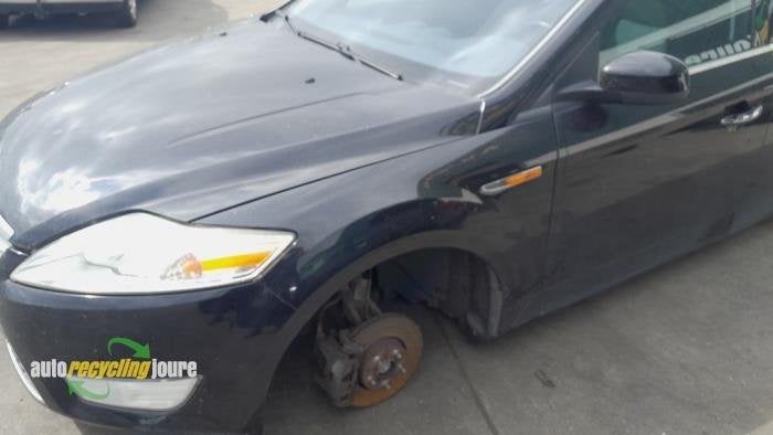 Aile avant gauche d'un Ford Mondeo, -, -, 3 mois de garantie, -