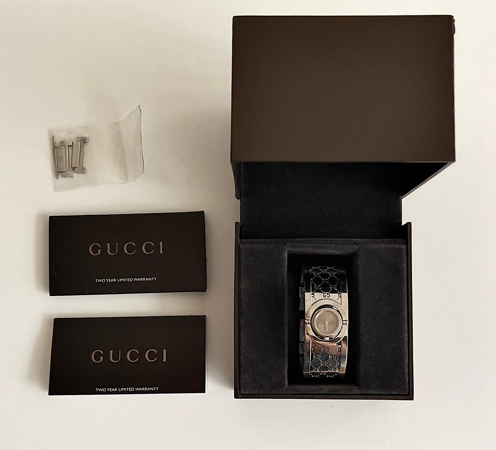 Petite montre Gucci Twirl YA112501, 17 mm, Montre-bracelet, Autres marques, Acier, Enlèvement