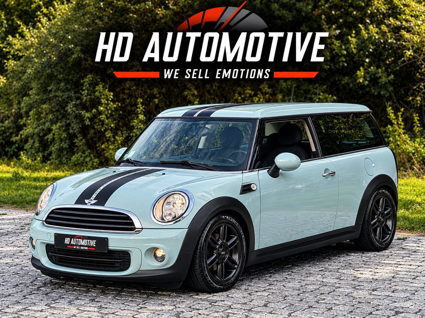 MINI R55 CLUBMAN ONE 1.6i • AIRCO • CARPLAY • VERLAAGD, Voorwielaandrijving, 4 cilinders, 72 kW, Blauw