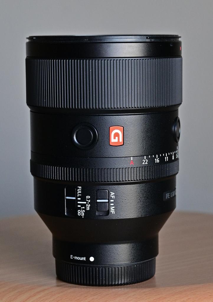 Sony FE 135 mm f1,8 GM lens, TV, Hi-fi & Vidéo, Photo | Lentilles & Objectifs, Enlèvement ou Envoi, Comme neuf, Téléobjectif