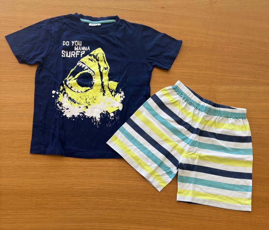 Pyjashort requin - 9 ans - 5€, Kinderen en Baby's, Kinderkleding | Maat 134, Ophalen of Verzenden, Zo goed als nieuw, Jongen, Nacht- of Onderkleding