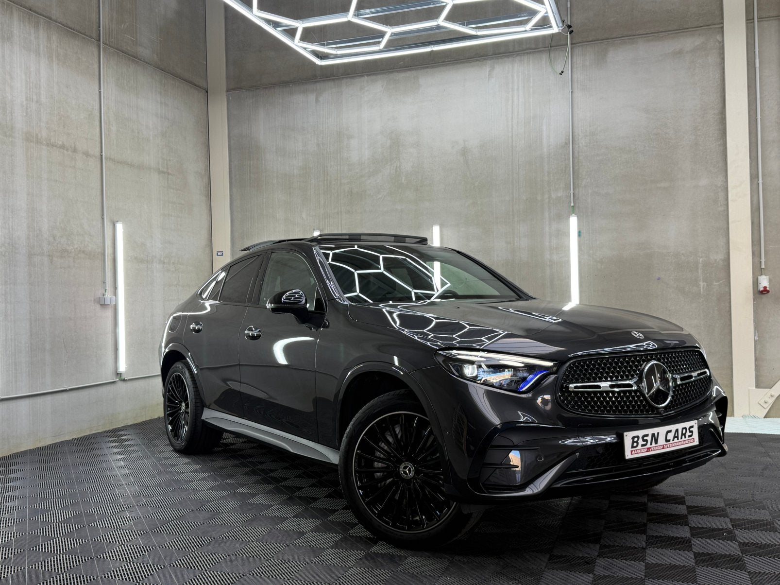 MERCEDES-BENZ GLC300 COUPÉ/BTW/AMG/PANO/MEMORY/BURMEISTER, Autos, Cuir, Essai à domicile, Euro 6, Entreprise