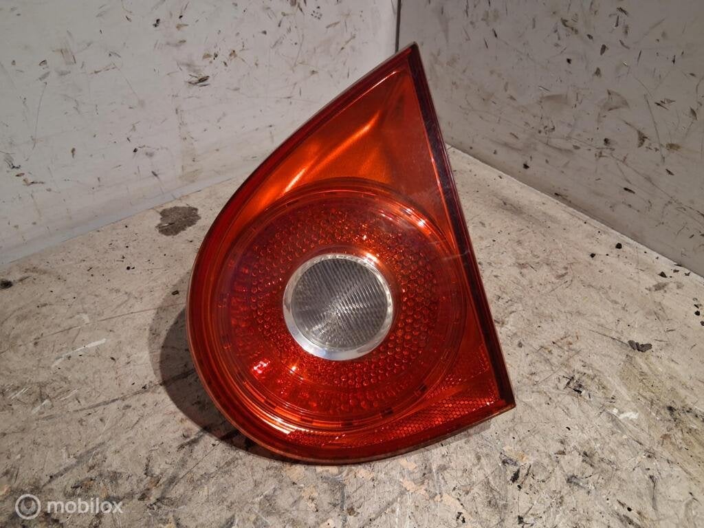 Achterlicht RBinnen Vw Golf V 1.6 ('03-'08) 1K6945094E, Enlèvement ou Envoi, Volkswagen, Utilisé, Volkswagen