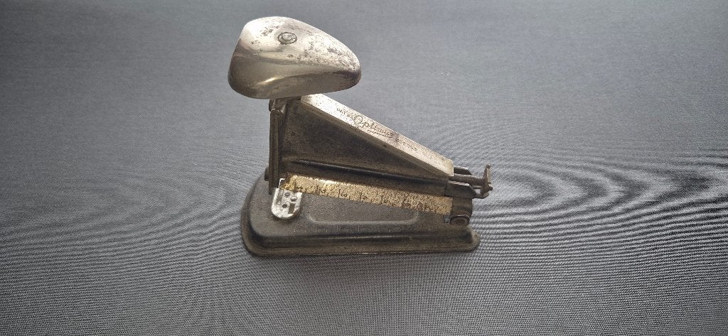 Stapler Optimua Model 690, Ophalen of Verzenden, Landmacht, Overige typen
