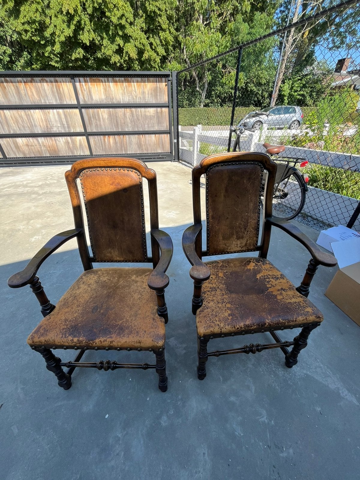 2 x chaises patinées anciennes, Enlèvement
