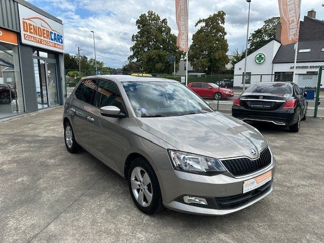 Skoda Fabia 1.2i benzine, 2015, 111.767km's + Garantie, Bedrijf, Cruise Control, 66 kW, Fabia