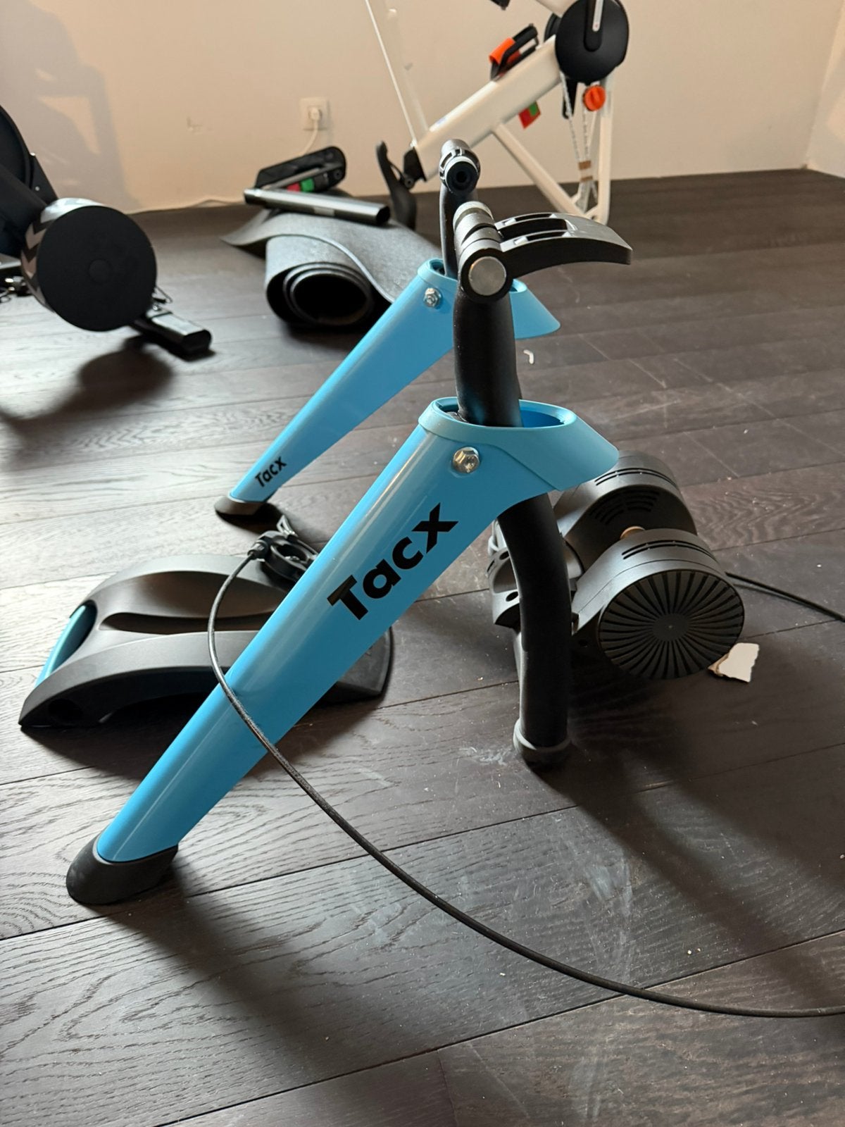 Tacx indoortrainer + voorwielsteun, Ophalen, Zo goed als nieuw