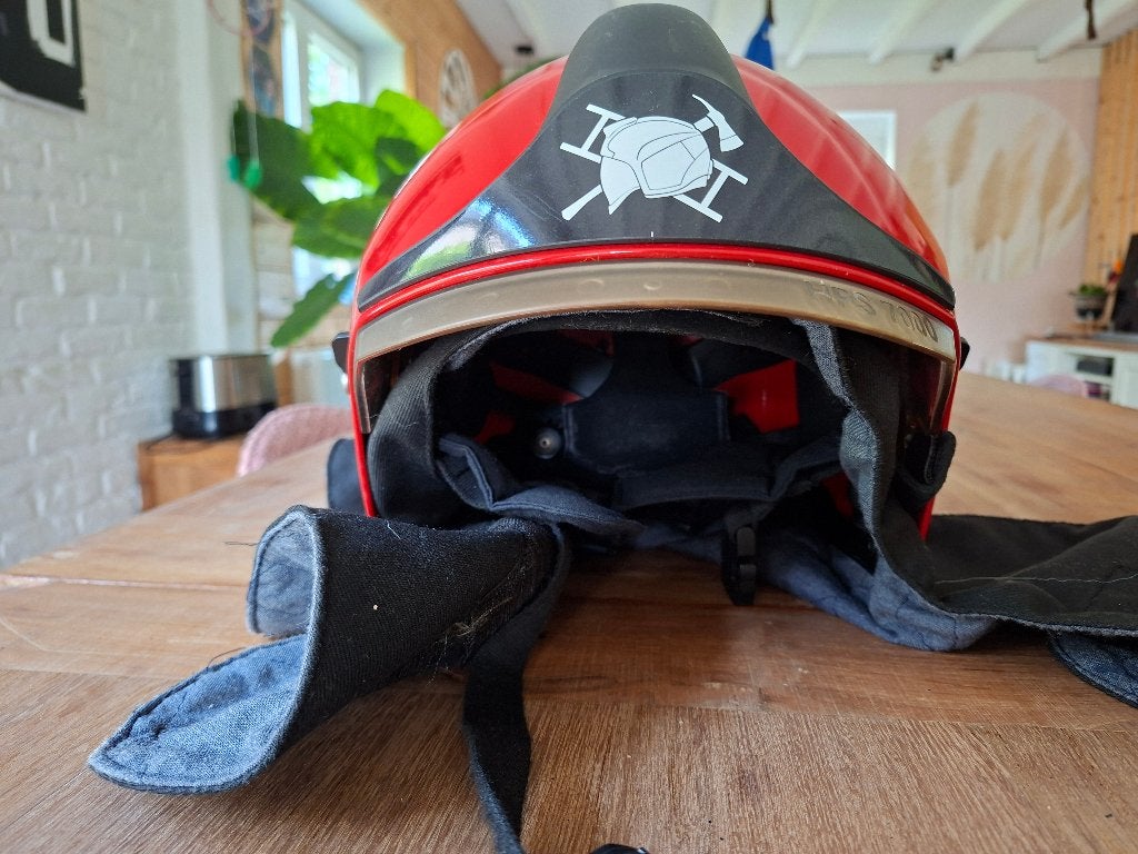 Casque de pompier professionnel, Collections, Objets militaires | Général, Enlèvement, Autres, Casque ou Béret