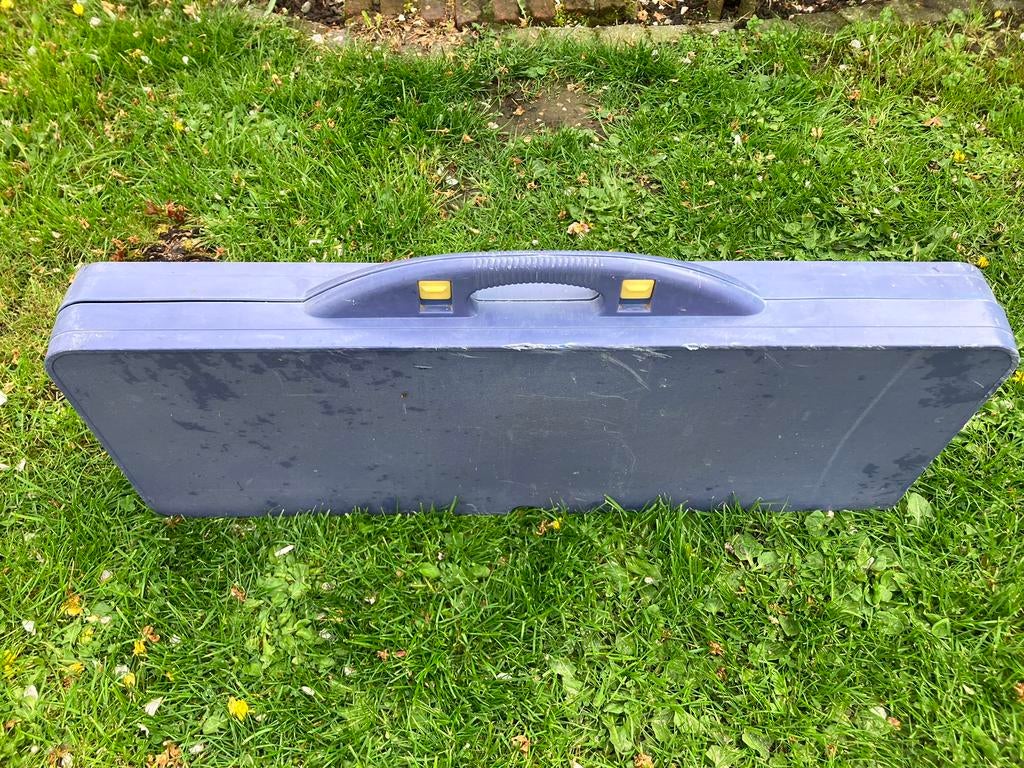 Opklapbare picnic tafel met 4 stoeltjes vastgemaakt, Caravans en Kamperen, Ophalen, Gebruikt, Campingtafel