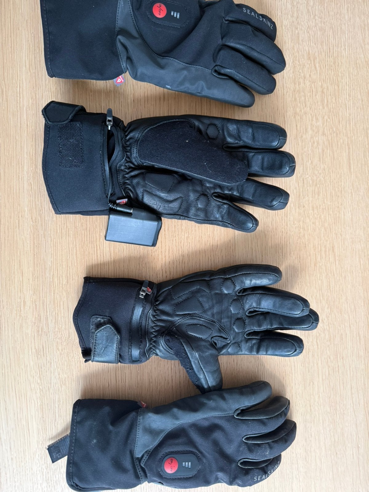 Verwarmde handschoenen, Kleding | Heren, Mutsen, Sjaals en Handschoenen, Zo goed als nieuw, Handschoenen, Maat 52/54 (L), Ophalen