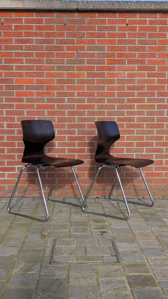 2 Elmar Flöttoto stoelen - DESIGN, Huis en Inrichting, Stoelen, Ophalen, Gebruikt, Twee, Hout