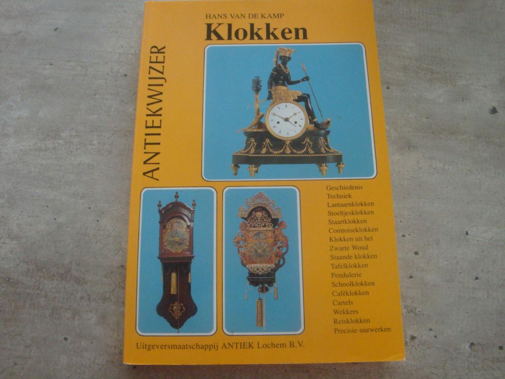 ANTIEKWIJZER KLOKKEN, Boeken, Overige Boeken, Ophalen of Verzenden, Gelezen