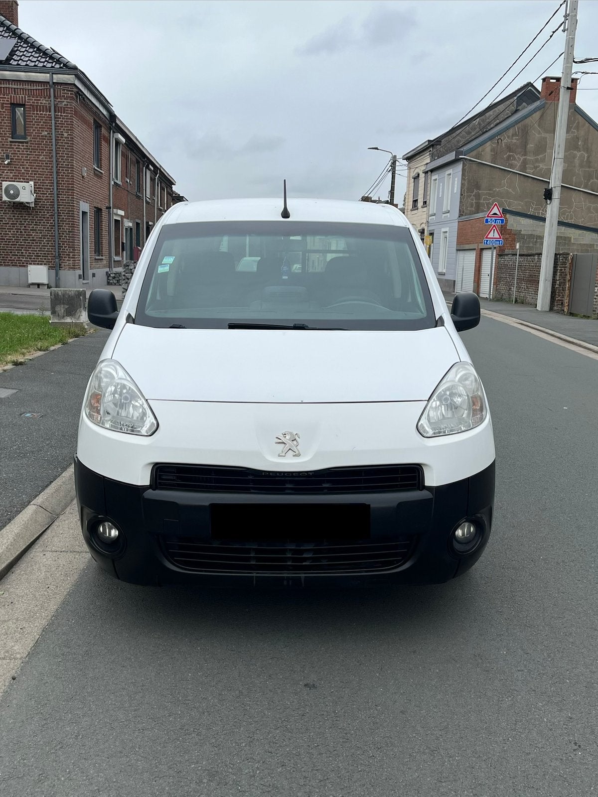 Peugeot partner 1.6HDI 2015 prête à immatriculer, Voorwielaandrijving, Stof, Zwart, 4 cilinders