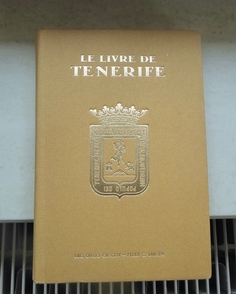 Livre « Le livre de Tenerife », Enlèvement, Comme neuf