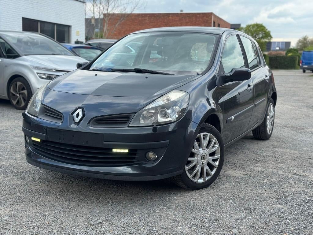 RENAULT Clio 3 – 1.2i 16v (75 ch) 2006 essence, Autos, Argent ou Gris, Achat, Entreprise, Boîte manuelle