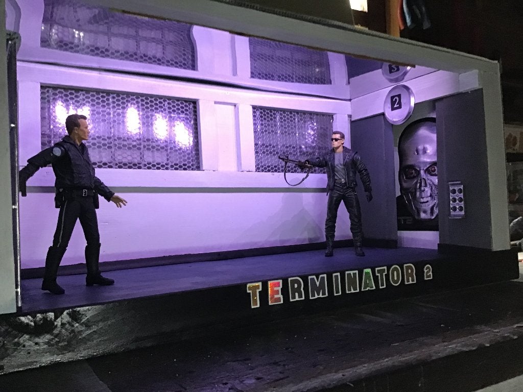Custom terminator 2 pescadero hospital escape. 63x27x 30hoog, Verzamelen, Ophalen