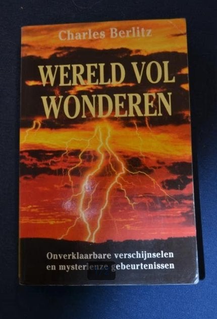 BOEK WERELD VOL WONDEREN, Ophalen of Verzenden, Gelezen, Overige gebieden