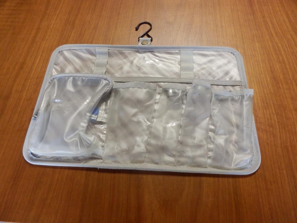 (53) -pochette de rangement, Bijoux, Sacs & Beauté, Enlèvement ou Envoi, Comme neuf, Gris, Homme ou Femme