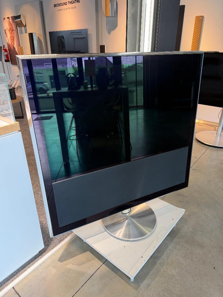 Beovision 10-46 met electrische vloerstand + BEO 4, Enlèvement, Comme neuf