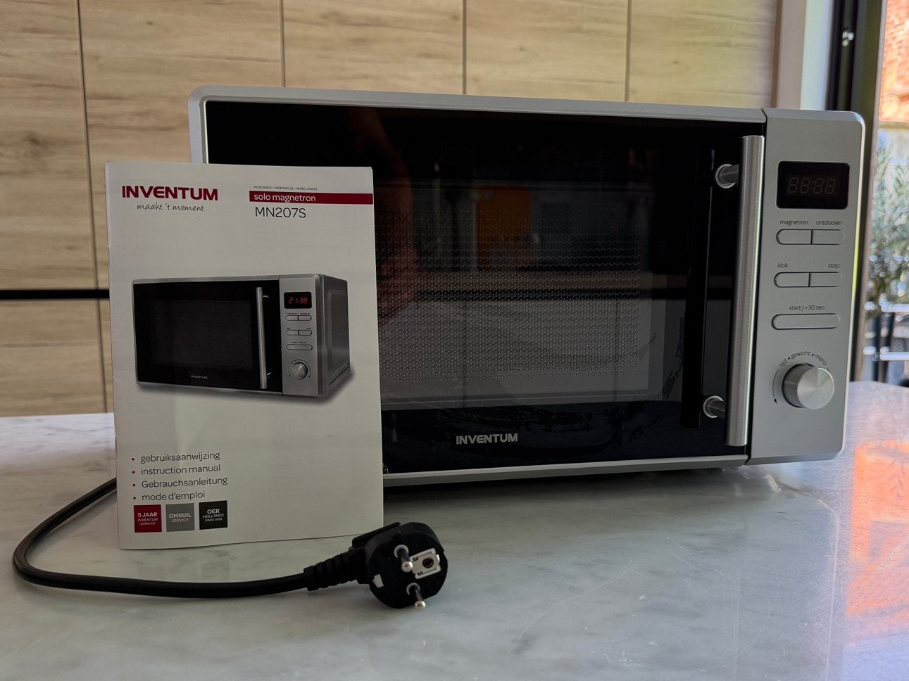Microgolf oven Inventum 20 liter, Elektronische apparatuur, Microgolfovens, Ophalen, Zo goed als nieuw, Oven