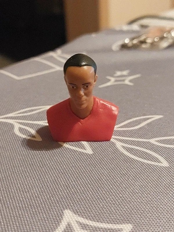 Voetbalfiguurtje / Vincent Kompany / Carrefour, Verzamelen, Ophalen of Verzenden, Zo goed als nieuw, Beeldje of Poppetje