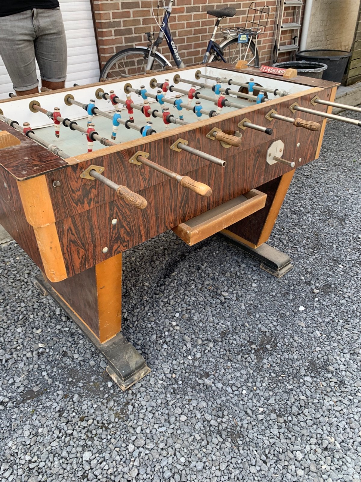 Oude kickertafel, Ophalen, Gebruikt