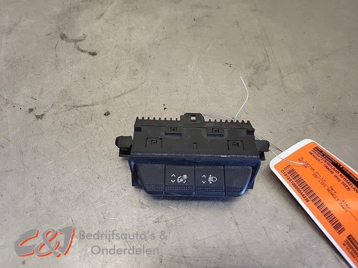 Correcteur hauteur d'un Renault Trafic, Renault, -, 3 mois de garantie, Utilisé