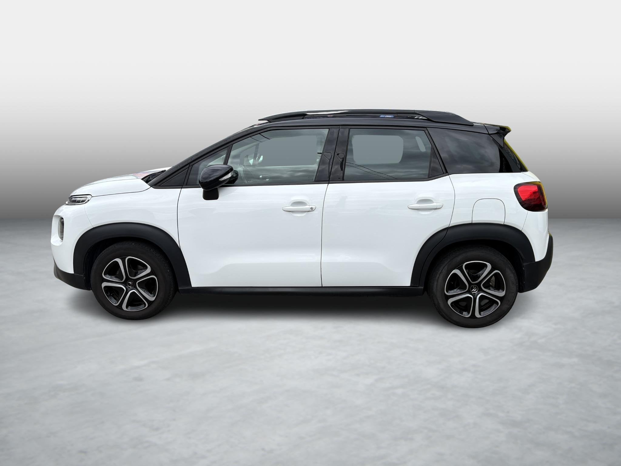 Citroën C3 Aircross 1.2 PureTech 82 MAN Feel, Auto's, Citroën, Stof, Wit, Bedrijf, 3 cilinders