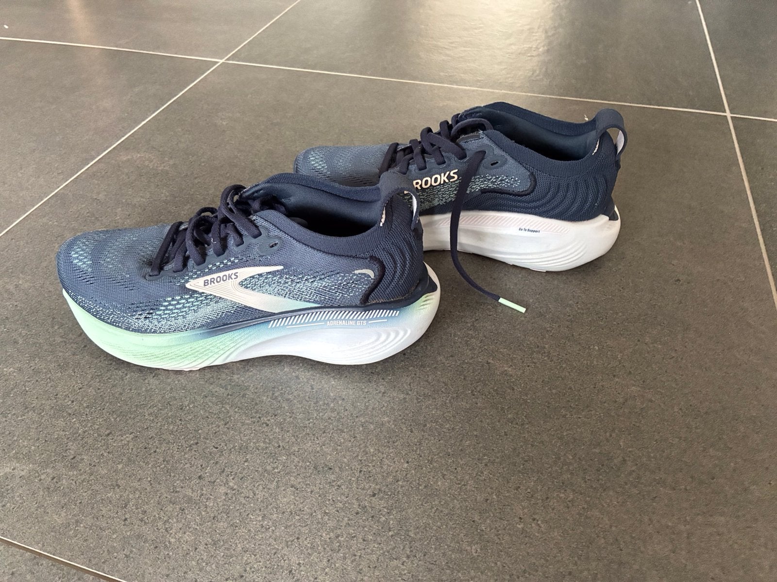 Brooks Adrenaline GTS 25 Dames-loopschoen Maat 36, Ophalen of Verzenden, Zo goed als nieuw, Hardloopschoenen