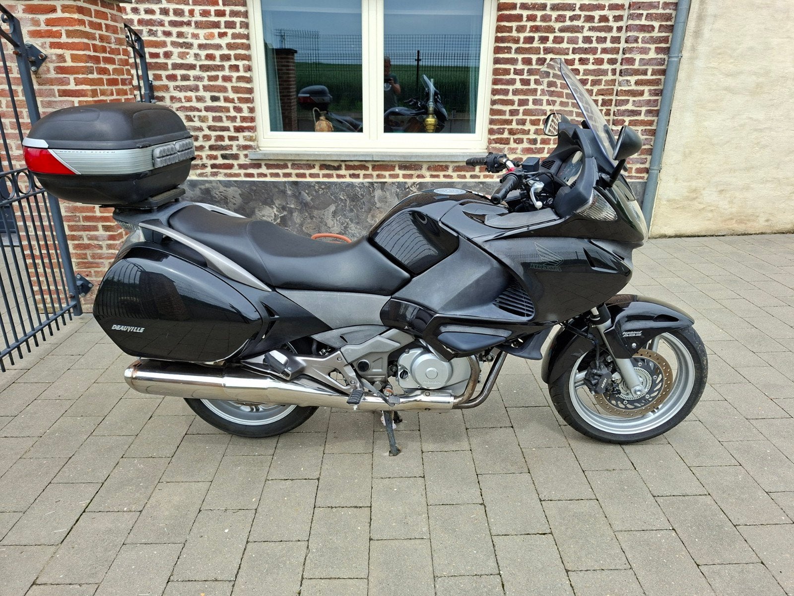 Honda Deauville NT700VA 2013 met 2  topkoffers. 30700 km, Motoren, Motoren | Honda, 2 cilinders, Particulier, Meer dan 35 kW, Toermotor