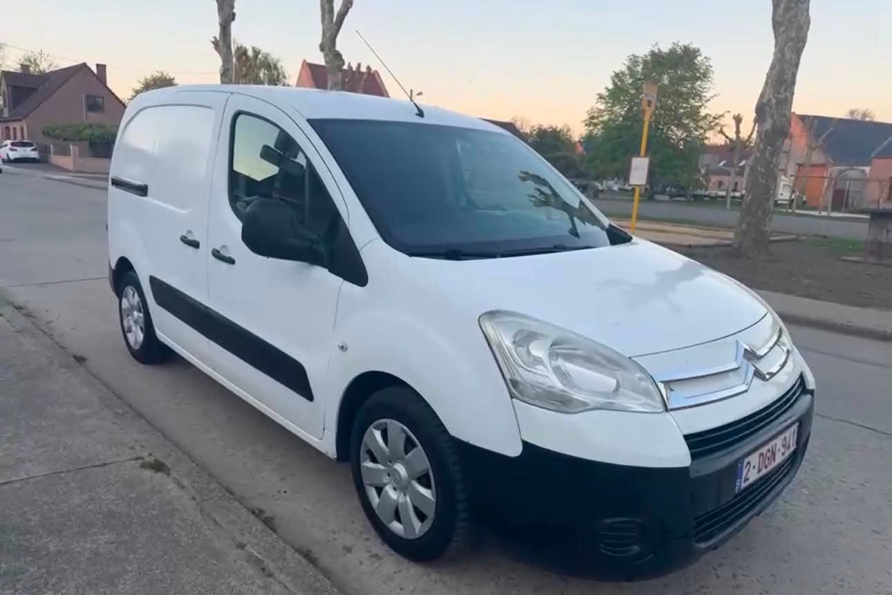 À vendre Citroën Berlingo 1.6 HDI boîte automatique, Autos, Euro 5, Citroën, 5 portes, Diesel