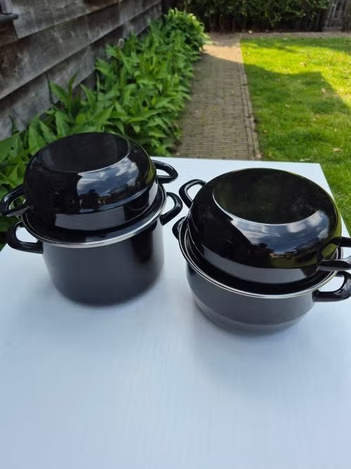 2 pots à moules, Enlèvement