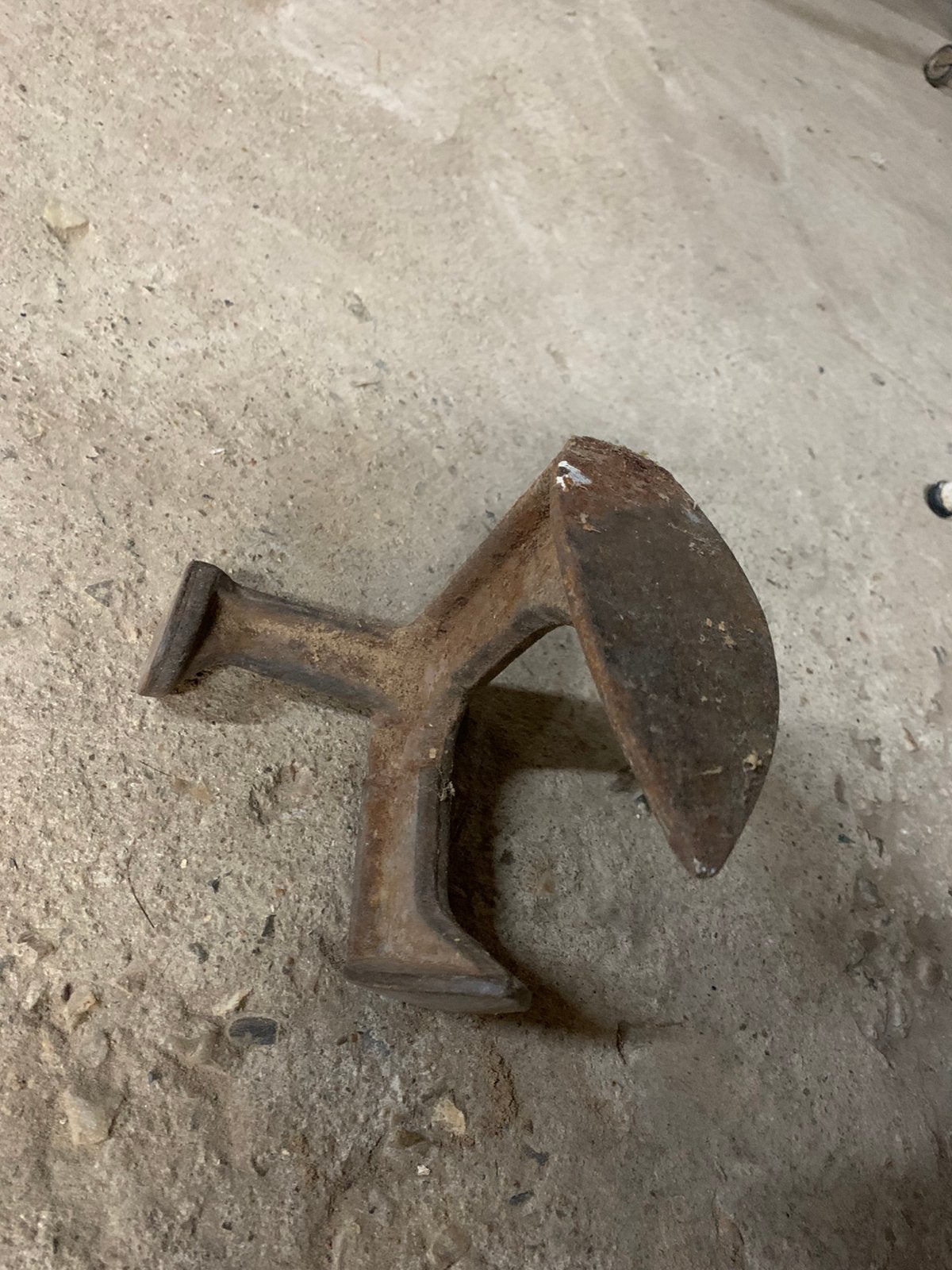 Metalen schoenen herstellen van hoekbeslag neusbeslag scho, Antiek en Kunst, Ophalen of Verzenden