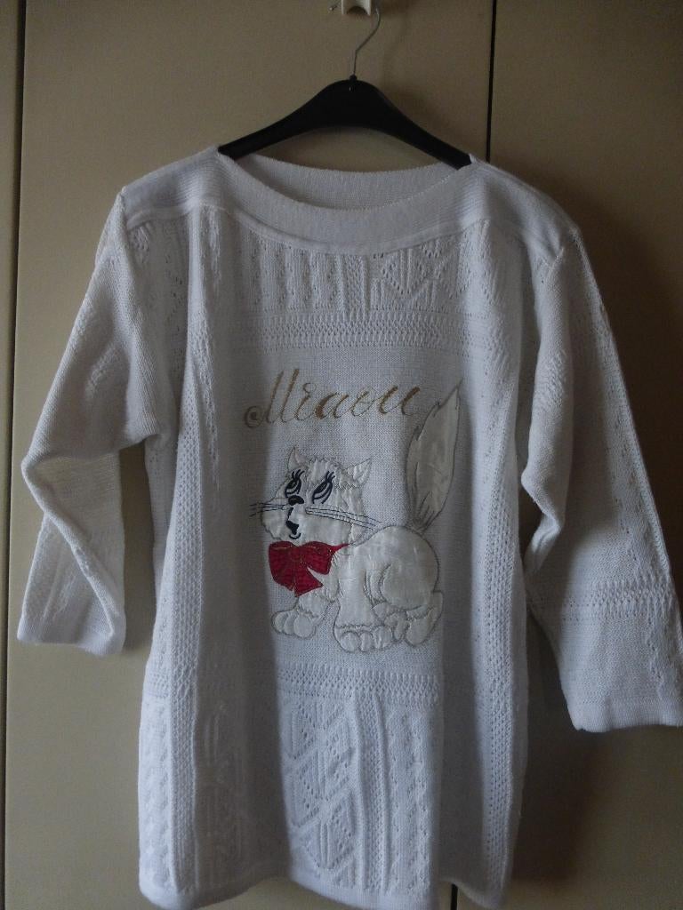 Pull blanc " MIAOU" ,longues manches T: M / L, Enlèvement ou Envoi, Comme neuf, Taille 42/44 (L), Blanc